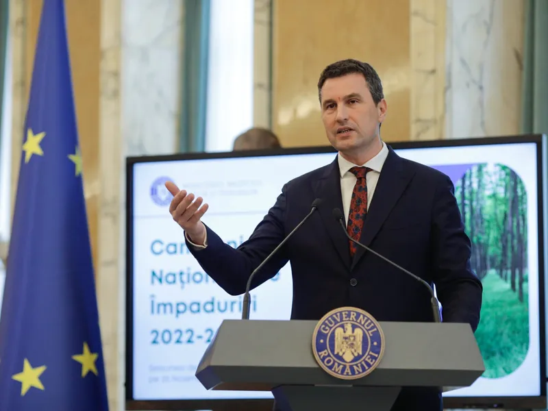 Care pensionari ar putea avea pensie cu 1000 lei mai.mică? Propunere de la ministrul de finanțe - FOTO - Profimedia (imagine cu rol ilustrativ)