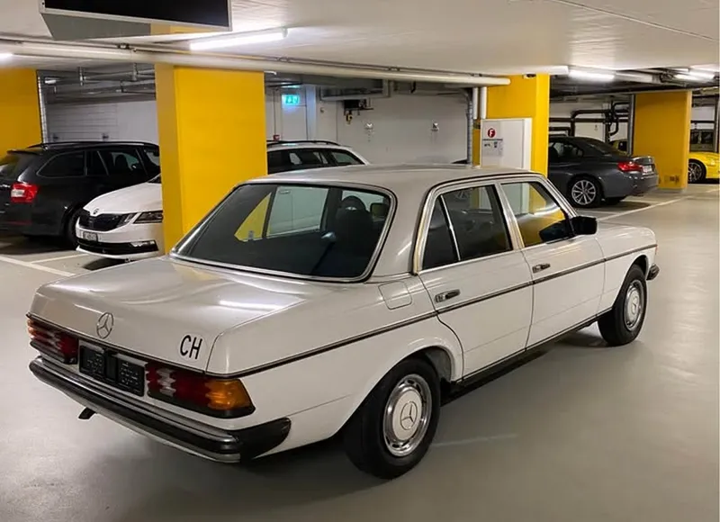 Mercedes „Cobra” impecabil, de 45 de ani vechime - Foto: Facebook Automarkt Schweiz