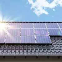 Cine sunt cei 120.000 de români care vor scăpa de o taxă importantă de sute de euro? - Foto: eon