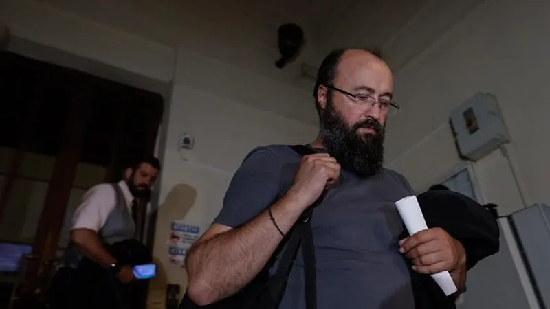 Visarion Alexa, condamnat la închisoare. Ce sentință a primit, după ce a agresat mai multe enoriașe - Foto: Inquam/George Călin(imagine cu rol ilustrativ)