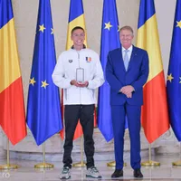 David Popovici și președintele Klaus Iohannis - Foto: Presidency.ro
