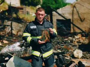 Casă distrusă complet de incendiu. Icoana Maicii Domnului, găsită intactă - Foto: ISU Bistriţa Năsăud