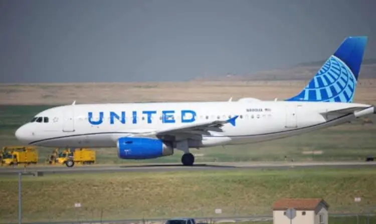 Angajații United Airlines au fost invitați să se vaccineze încă din august. FOTO: Facebook