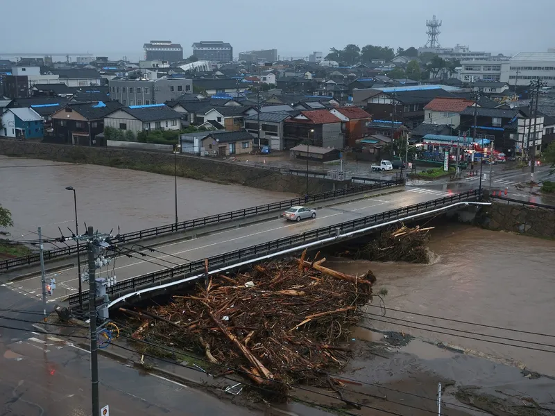 Un om a murit și șase sunt dispăruți în Japonia, în urma inundațiilor și alunecărilor de teren - Foto: Profimedia Images