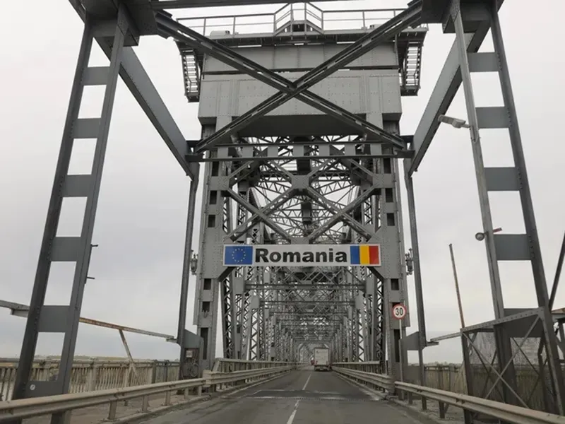 Transporturile agabaritice, interzise pe Podul Giurgiu-Ruse. Șoferii nevoiți să ocolească sute de km - FOTO: Inquam Photos / George Călin(imagine cu rol ilustrativ)