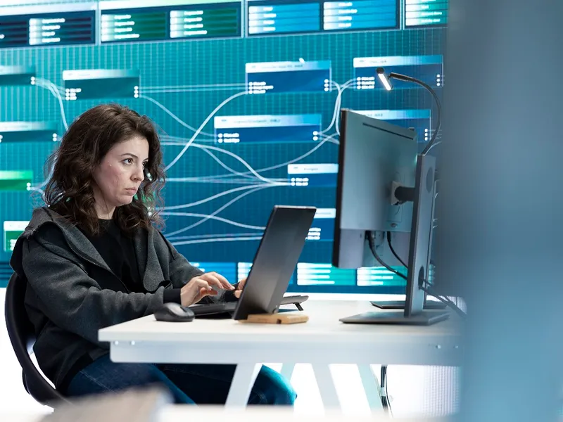 Hackerii se folosesc de AI pentru a păcăli oamenii - Foto: Freepik (rol ilustrativ)