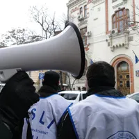 Înghețarea salariilor scoate în stradă sindicaliştii din educaţie. Amenință și cu o grevă generală. / Foto: g4media.ro