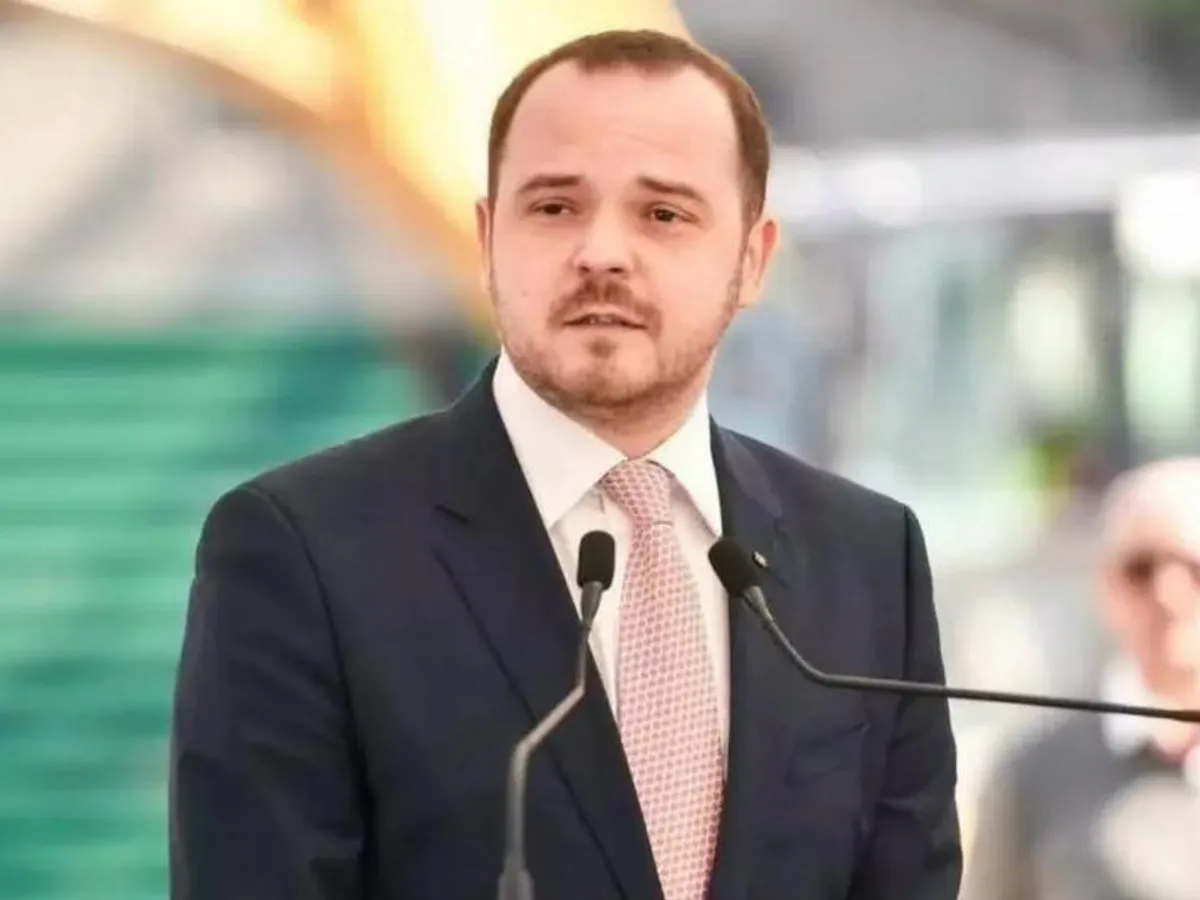 Rogobete: Alexe a umflat cu 147% costul Institutului de Cardiologie din Iaşi. MS nu a calculat investiţia însă