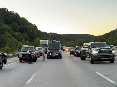 Atac armat cu victime multiple, pe una dintre cele mai mari autostrăzi din SUA. Cine e suspectul - Foto: Profimedia Images