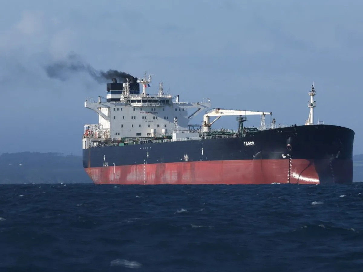 Petrolierul rusesc Tagor, suspectat că ar fi arborat un steag camerunez fals - Foto: Profimedia Images