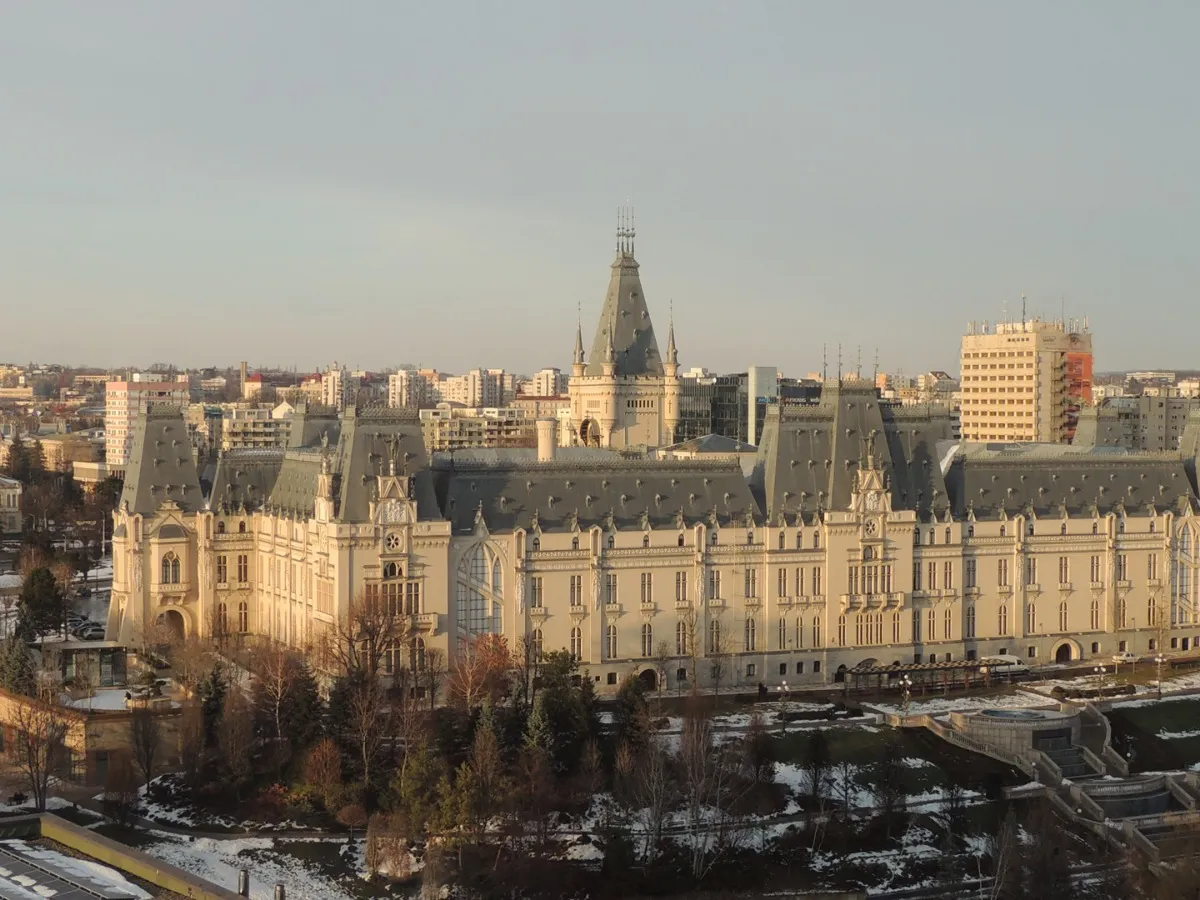 Când ar putea să ajungă Palatul Culturii în curtea Primăriei Iași și cât va costa?