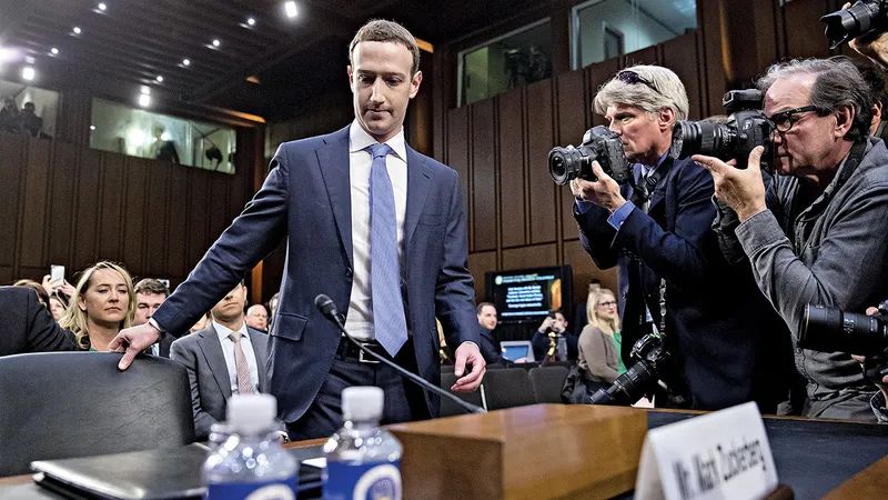 Mark Zuckerberg este convocat de Senatul SUA