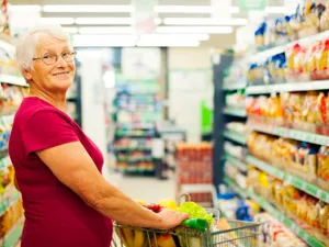 Ajutor la pensie în iunie pentru pensionari. Se dau 125 lei în plus pentru cei care au 2210 lei/lună Foto: Freepik (fotografie cu caracter ilustrativ)