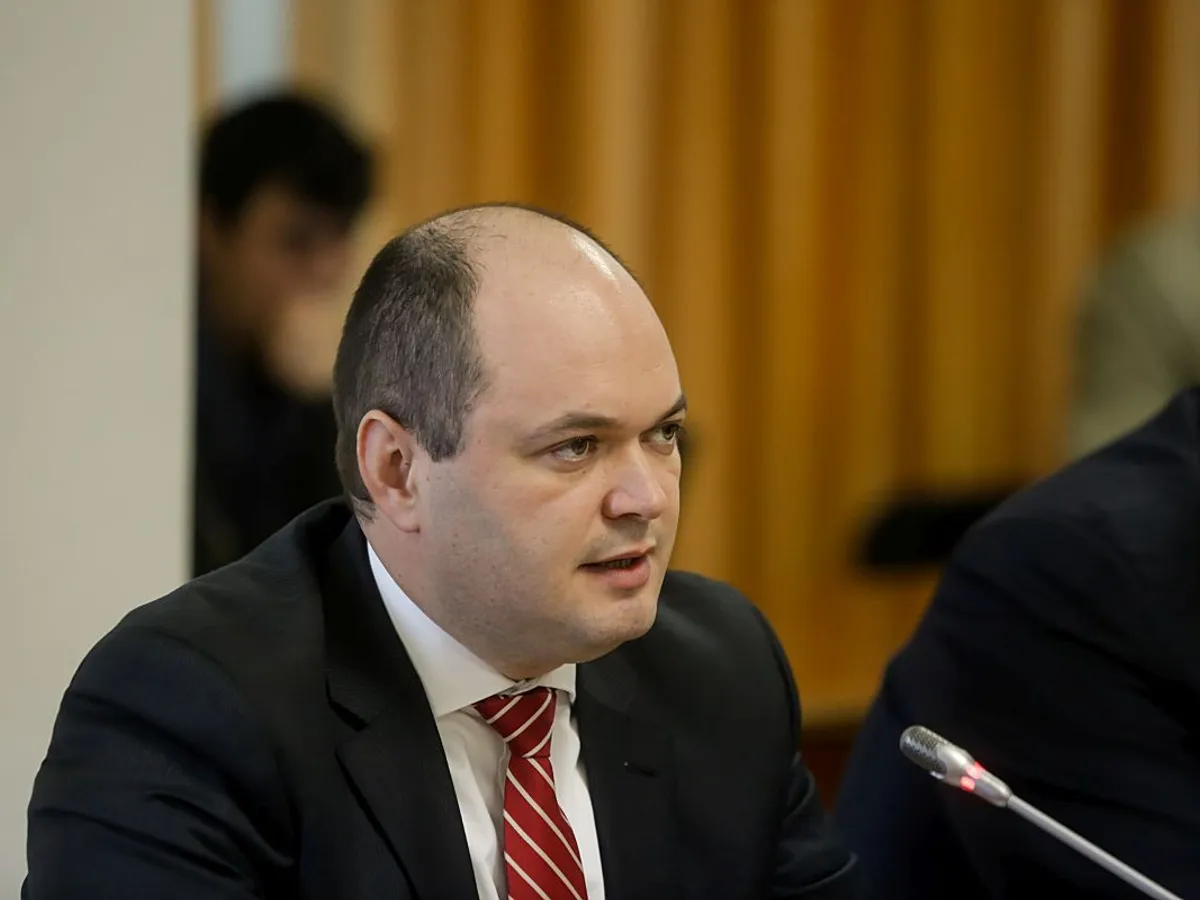 Ionuţ Dumitru: Nu putem face intervenții de amploare pentru a susține consumatorii, avem deficite foarte mari