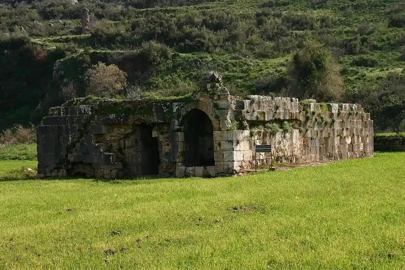 Templu Traian ruine