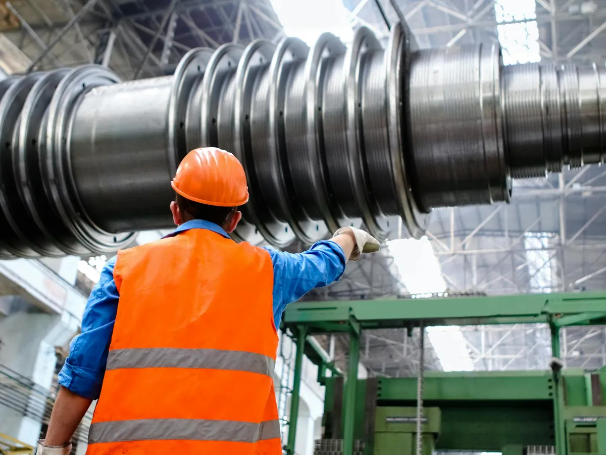 Unul dintre cei mai bogați ucraineni, Rinat Akhmetov, își extinde imperiul în România. Cumpără o fabrică