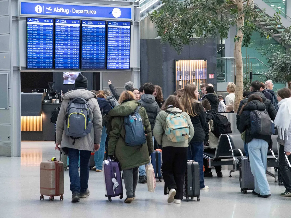 Greva a întârziat zboruri  - Foto: Profimedia Images