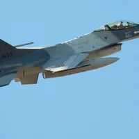România vrea să cumpere 32 de avioane F-16 second hand din Norvegia cu 354 mil. €, fără TVA. / Foto: rumaniamilitary.ro