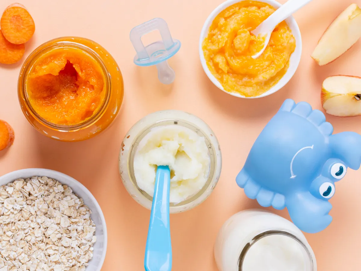 Alimente bebeluși Foto: Freepik (imagine cu rol ilustrativ)