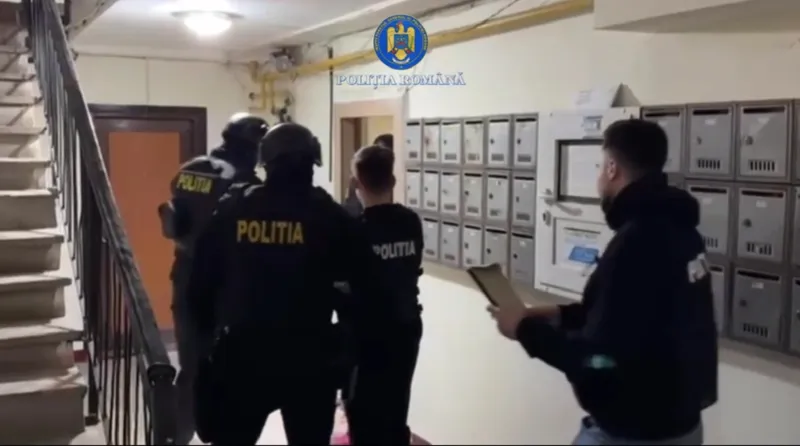 Percheziții - Foto: Poliția Capitalei