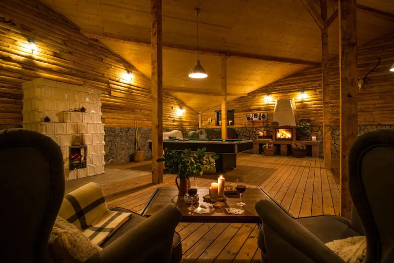 Fosta casă de vânătoare a lui Ceaușescu de la Gura Siriului, transformată în hotel de lux - Foto: sothebysrealty.com