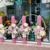 O fostă asistentă medicală a devenit om de afaceri. Face buchete de flori pentru evenimente - Foto: Facebook/Aurica Nechita