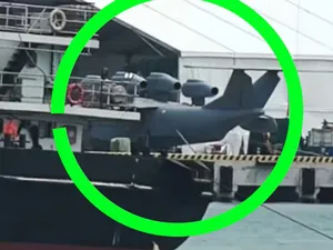 Ekranoplan, abandonat de Rusia, „recuperat” de China. Nava-avion care zboară razant deasupra mării - FOTO: Captură video