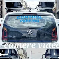 Mașina Primăriei Capitalei care filmează mașinile cu parcarea neplătită Foto: Facebook/Stelian Bujduveanu
