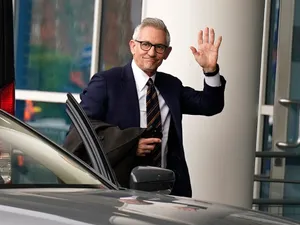 Criză la BBC: Prezentatorul Gary Lineker, retras de pe post după ce a criticat guvernul de la Londra. - Foto: Profimedia Images