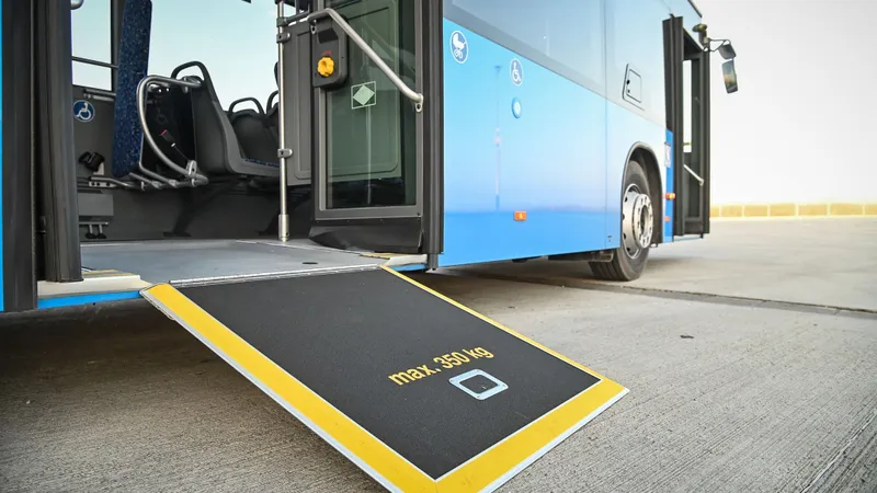 Primăria Sibiu a cumpărat 40 de autobuze eco, care funcționează cu GNC. / Foto: Primăria Municipiului Sibiu, Facebook