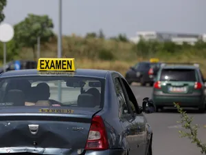 Cât mai e șpaga la traseu pentru obținerea permisului de conducere? 100 de euro, la Suceava. - Foto: Inquam Photos / Octav Ganea