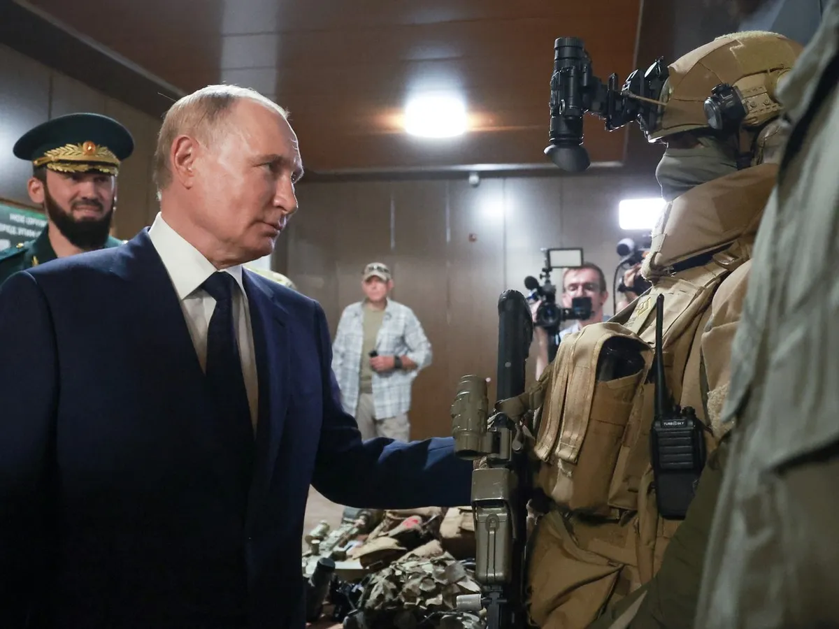 Putin vizitând forțele speciale - Foto: Profimedia images