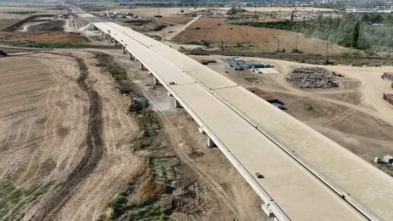 Umbrărescu abandonează șantierele la autostrăzi, de frică că nu va fi plătit. Ce spun Finanțele? - Foto: captură video