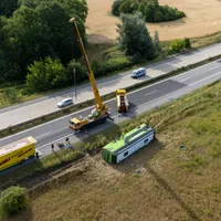 20 de răniți după ce un autobuz FlixBus s-a răsturnat în Germania. Compania este și în România - Foto: Profimedia Images