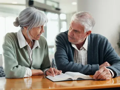 Un pensionar obligă Casa de Pensii să îi recunoască 7 ani munciți în grupa a II-a. Ce bani în plus va primi?
