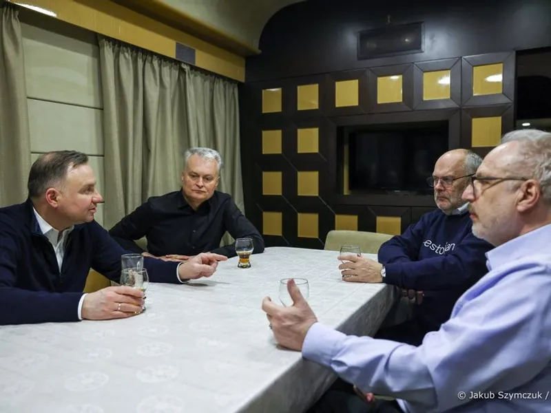 FOTO Preşedinţii Poloniei, Lituaniei, Letoniei şi Estoniei merg la Kiev. Discuții cu Zelenski  / news.ro