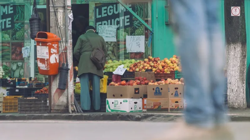 Românii, în fața unui nou val de scumpiri la alimentele de bază. Care e cauza și de când se aplică? - Foto: Profimedia images