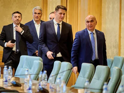 PNL și PSD decid pe cine trimit în guvernul Bolojan. Care sunt numele vehiculate? - Foto: Profimedia Images