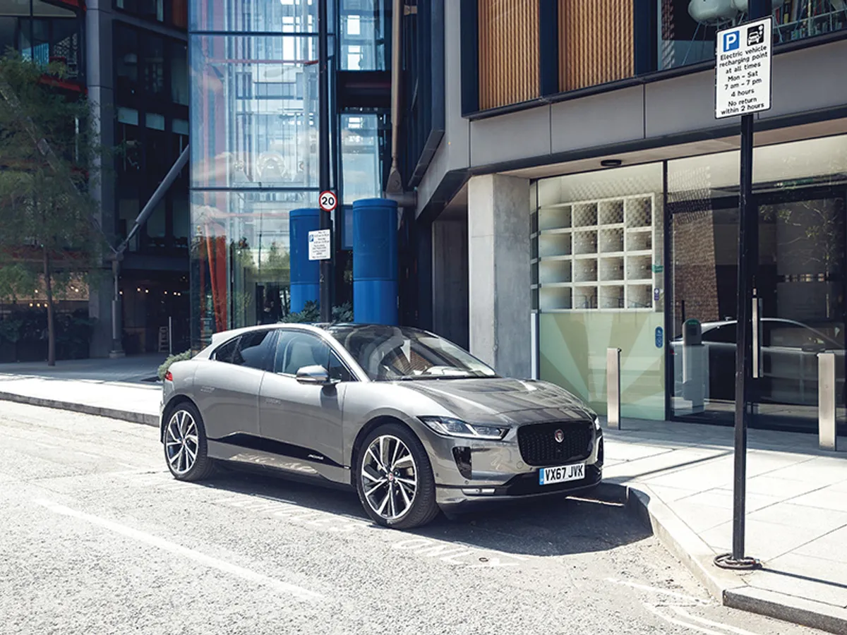 JAGUAR i-PACE