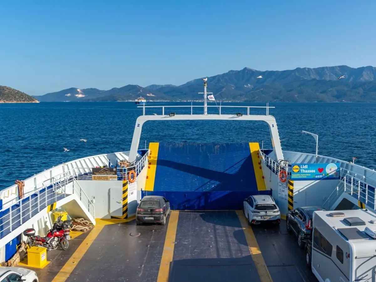 Explozia prețului motorinei scumpește feribotul în Grecia. Care sunt noile tarife în Thassos și Corfu?