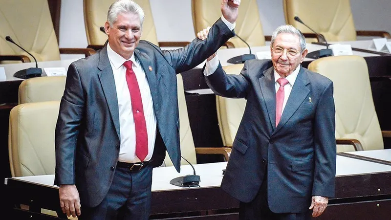 Raul Castro îl controlează pe noul  președinte de la Havana pentru  a se asigura că Miguel Diaz-Canel nu  părăsește traseul pe care Fidel Castro  a înscris Cuba