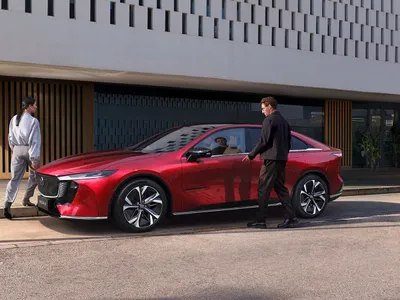 Cât costă și cu ce se laudă prima mașină electrică japoneză concurentă pentru „Passat-ul electric” - Foto: Mazda