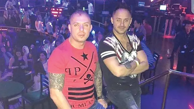 Sorin Marcu (dreapta, cu tricou negru), asasinat în Mexic