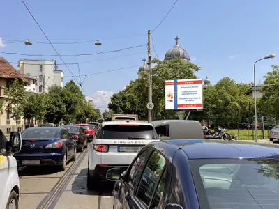 Mesaj cu alertă meteo pe un panou digital - Foto: MAI