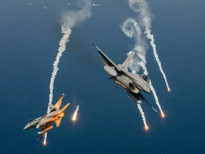 F-16 - FOTO Forțele Aeriene Române