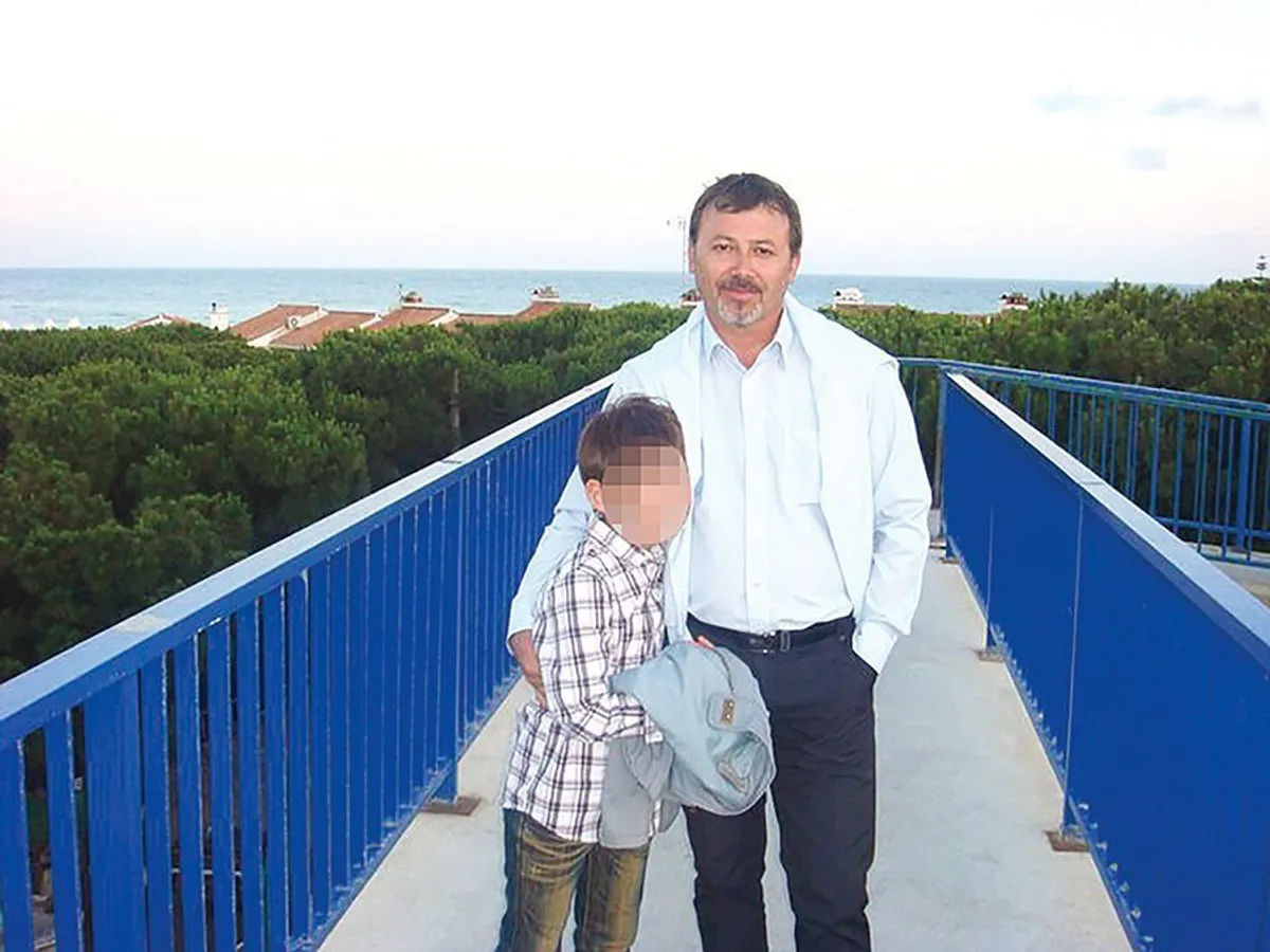 FRAȚI Corneliu Vicențiu și Cătălin Rădulescu câștigă lucrări publice și le subcontractează unor italieni cu trecut penal