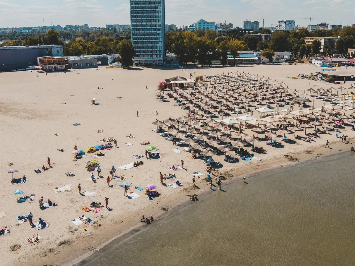 Scandal la Sunwaves: Droguri găsite pe plajă, organizatorul acuză întârzieri la avize - FOTO: Pexels (imagine cu rol ilustrativ)