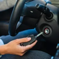 Ți s-a blocat cheia în contact? Nu intra în panică. Ce spun specialiștii că pot face șoferii - Foto: Freepik.com (rol ilustrativ)