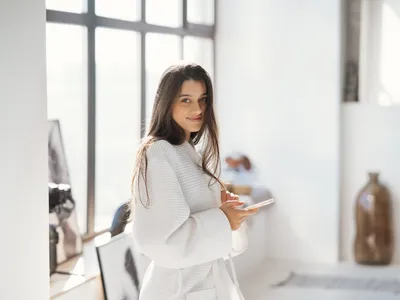 Trucul cu folie de aluminiu al instalatorilor. Îți arată dacă pereții ascund umezeală sau e doar condens - Foto: Freepik (Imagine cu rol ilustrativ)