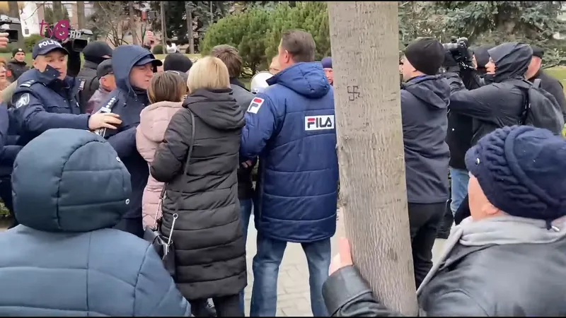 Violențe, la protestul pro-rușilor „Șor” de la Chișinău. Cer să le plătească statul facturile. - Foto: captură video